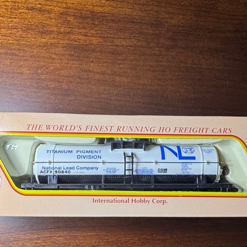 IHC National Lead Company HO Scale Tanker Train Car (New)
